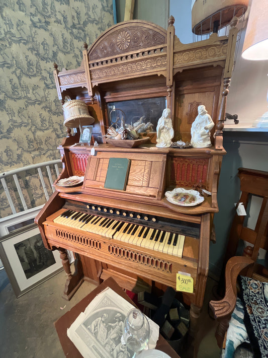 Pump Organ