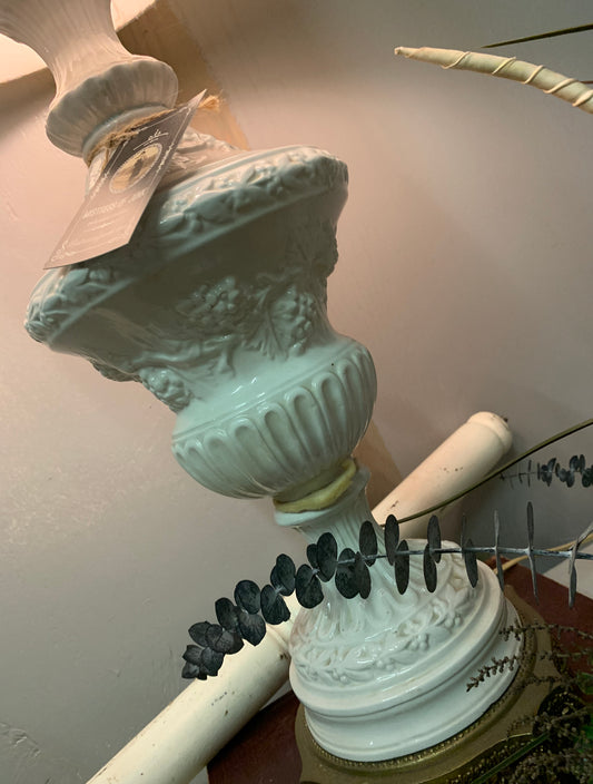 Vintage White Lamp