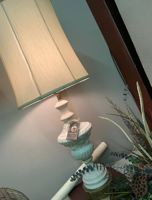 Vintage White Lamp