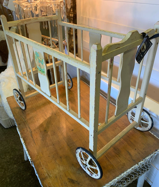 wht rolling doll bed